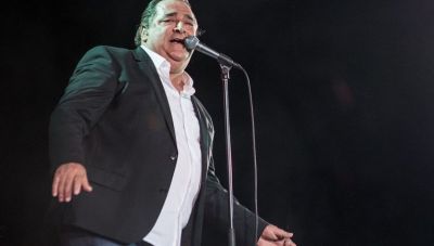 Βασίλης Καρράς - Έρχεται η βιογραφία: Ο εθισμός και το σπίτι που χάθηκε, η γνωριμία με τον Εθνάρχη, η απαγωγή