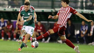 Super League: Ισόπαλο το ντέρμπι των «αιωνίων»