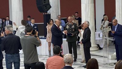Κ. Σακελλαροπούλου: Τιμητικές διακρίσεις σε Χρήστο Μουλά και Περικλή Στεφανίδη (ΦΩΤΟ)