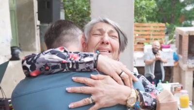 Χίος: Γνώρισε τον «φύλακα άγγελο» που της χάρισε τη ζωή ως δότης μυελού των οστών