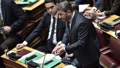 Ανδρουλάκης: «Το δήθεν οικονομικό θαύμα βασίζεται σε σαθρά θεμέλια»