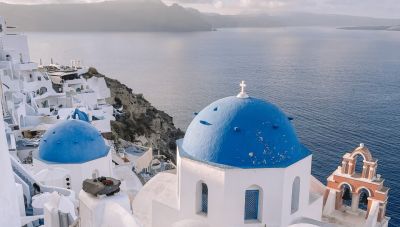 Σαντορίνη: Περιορισμοί κυκλοφορίας σε σημεία του νησιού το καλοκαίρι για τον κίνδυνο κατολισθήσεων