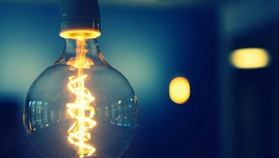 ΥΠΕΝ: Σχεδιάζει αλλαγές στο νυχτερινό ρεύμα με στόχο το χαμηλότερο κόστος