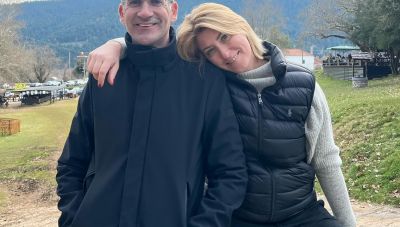 Σία Κοσιώνη – Κώστας Μπακογιάννης: Πάσχα στο Καρπενήσι