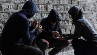 Κρήτη: Οι επικίνδυνες συμπεριφορές, η παραβατικότητα και η χρήση ουσιών από εφήβους στο προσκήνιο (ΒΙΝΤΕΟ)