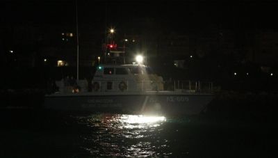 Επιχείρηση του Λιμενικού για διάσωση μετανάστων που εντοπίστηκαν νότια της Γαύδου πάνω σε λέμβο