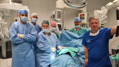 Ο Εμμανουήλ Γεωργιαννάκης στο newshub.gr: Ο Κρητικός γιατρός που σώζει ζωές μέσω της ρομποτικής Χειρουργικής (Φωτο)