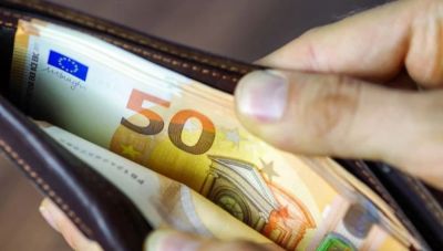 Αύξηση του κατώτατου μισθού πάνω από τα 800 ευρώ τον Απρίλιο-Μέσα στο μήνα οι ανακοινώσεις