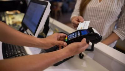 POS: Αισιοδοξία για συμφωνία μείωσης των χρεώσεων τον Απρίλιο