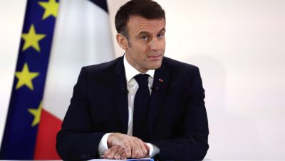 Ο Εμ. Μακρόν επαναλαμβάνει ότι επιχειρήσεις επί του πεδίου στο έδαφος της Ουκρανίας θα είναι ίσως απαραίτητες «σε κάποια δεδομένη στιγμή»