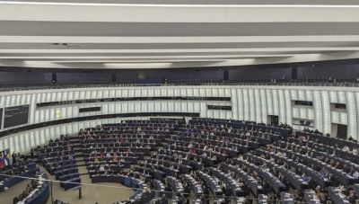Ευρωεκλογές 2024: Πώς τα κόμματα που δεν ανήκουν σε ευρωομάδες μπορούν να ανατρέψουν τις ισορροπίες