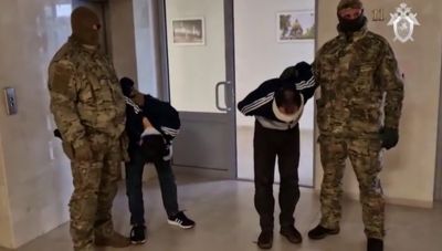 Με δεμένα μάτια για ανάκριση οι συλληφθέντες για την τρομοκρατική επίθεση στη Μόσχα