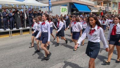 Πλήθος κόσμου παρακολούθησε την παρέλαση στο Γάζι