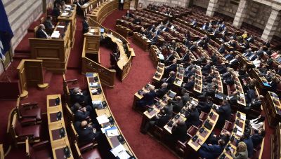 Κατατέθηκε η πρόταση δυσπιστίας κατά της κυβέρνησης- Ποια κόμματα τη στηρίζουν