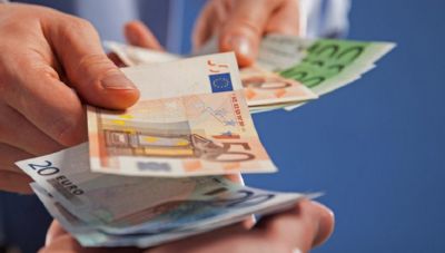 Αύξηση κατώτατου μισθού: Οι πρώτες αντιδράσεις της αγοράς