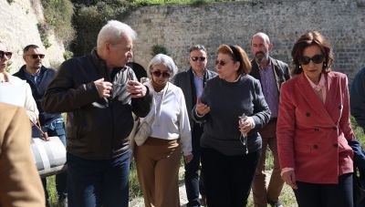 Αυτοψία στα Ενετικά Τείχη από την Υπουργό Πολιτισμού και τον Δήμαρχο Ηρακλείου-Τι είδαν