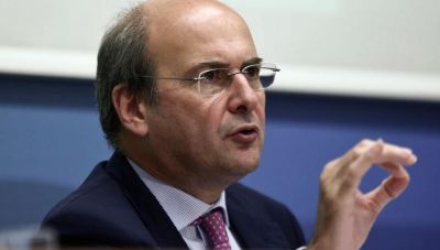 Χατζηδάκης: Μειώσεις φόρων στην τριετία 2025-2027 με ανάπτυξη και αντιμετώπιση της φοροδιαφυγής
