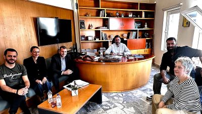 Ο Δήμαρχος Μαλεβιζίου Μεν. Μποκέας συναντήθηκε με τη νέα διοίκηση του Εμπορικού Συλλόγου Αγίας Πελαγίας