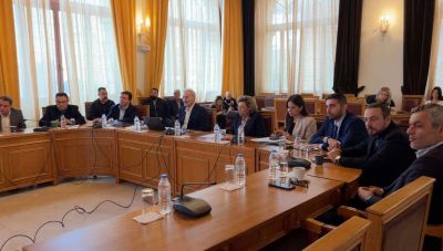Ηράκλειο: Σε εξέλιξη η σύσκεψη στη Λότζια με τον Καλοκαιρινό - Παρόντες οι Βουλευτές για τον ΒΟΑΚ (φωτο)