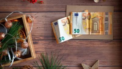 Δώρο Χριστουγέννων 2024: Πότε μπαίνει - Τι ισχύει φέτος