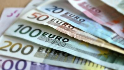 Πότε έρχεται έκτακτο βοήθημα στους χαμηλοσυνταξιούχους – Οι 12 νέες μειώσεις φόρων