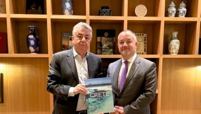 Στην Κρήτη ο Πρέσβης του Ηνωμένου Βασιλείου στην Ελλάδα - Συνάντηση με τον Σταύρο Αρναουτάκη