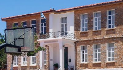 Χρονοδιάγραμμα για την αποκατάσταση του σχολείου στο Θραψανό ζητά ο Κ. Κεφαλογιάννης