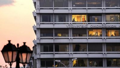 Υπερέσοδα και υψηλά πλεονάσματα το 2025 – Χωρίς νέους φόρους ο προϋπολογισμός