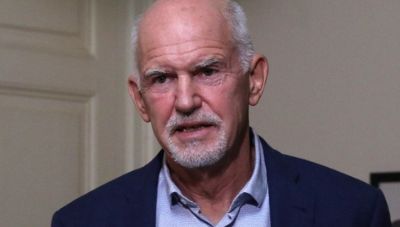 Γ. Παπανδρέου κατά της κυβέρνησης και του πρώην πρωθυπουργού Κώστα Καραμανλή