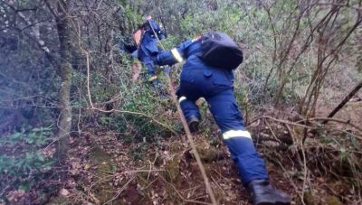 Ολοκληρώθηκε η μεταφορά του τραυματισμένου πεζοπόρου από το φαράγγι του Βίκου