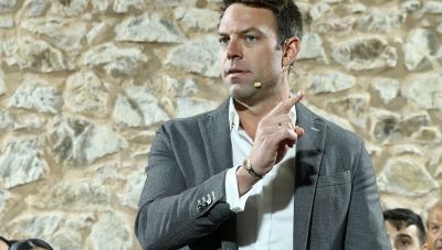 Κασσελάκης και «87» συναντήθηκαν τυχαία στο Παγκράτι - Τι είπαν