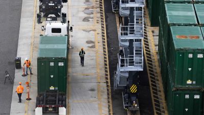 ΗΠΑ:  Άρχισε η μεγαλύτερη απεργία λιμενεργατών από το 1977