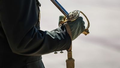 Δένδιας-Πιερρακάκης αποφασίζουν σήμερα τα μέτρα για να «τονωθούν» οι εισαγωγές σε στρατιωτικές σχολές