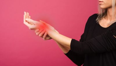 Ψυχική Υγεία και Ρευματικά Νοσήματα: Ένας Κρυφός Πόλεμος με Διπλό Μέτωπο