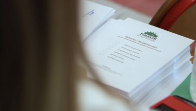 ΠΑΣΟΚ εκλογές: Μειωμένη 26% η συμμετοχή - Έχουν ψηφίσει πάνω από 180.000 - Στις 19.30 κλείνουν οι κάλπες