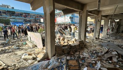 Τουλάχιστον 10 άνθρωποι σκοτώθηκαν σε ισραηλινά πλήγματα σε κέντρο διανομής τροφίμων στη Γάζα