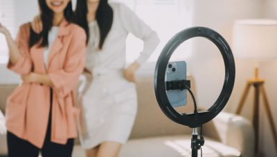 ΑΑΔΕ: Νέου τύπου έλεγχοι στα social media και στους influencers