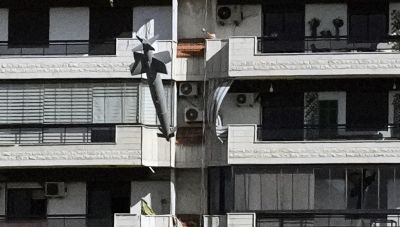 Αλλεπάλληλοι βομβαρδισμοί του Ισραήλ το βράδυ σε νότια προάστια της Βηρυτού – Πλήγμα σε πολυκατοικία της Δαμασκού