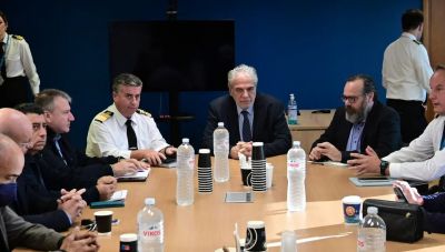 Σε εξέλιξη η συνάντηση του Υπουργού Ναυτιλίας με τους εκπροσώπους της ΠΝΟ για την απεργία στα πλοία