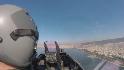 Το F-16 «σκίζει» τον ουρανό στην παρέλαση της 28ης Οκτωβρίου: «Χρωστάμε σε όσους ήρθαν, πέρασαν, θα ‘ρθουν, θα περάσουν»