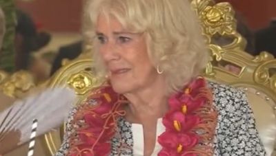 Βασιλιάς Κάρολος: «Ελπίζω να ζήσω αρκετά για να επιστρέψω» - Ξέσπασε σε κλάματα η Καμίλα