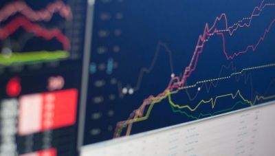 Capital Economics: Οι τιμωροί των ομολόγων καραδοκούν