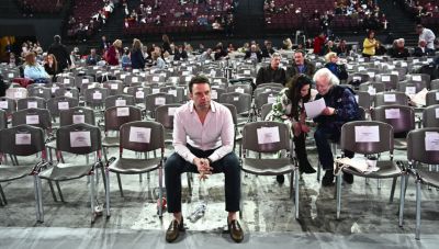 Τους τρολάρει ο Κασσελάκης: Κατέθεσε υποψηφιότητα με 87 υπογραφές μελών της Κεντρικής Επιτροπής (Βίντεο)