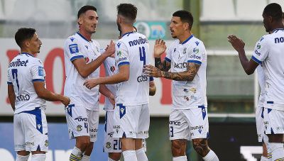 Super League: Πρώτη νίκη με Μακελελε