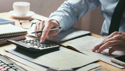 Αναδρομικά εκκαθαριστικά και πρόστιμα στέλνει η εφορία