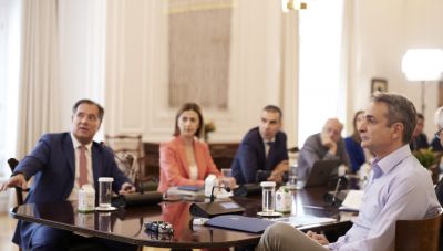 Τους επόμενους μήνες τα δωρεάν απογευματινά χειρουργεία – Τι συζητήθηκε στο Μέγαρο Μαξίμου