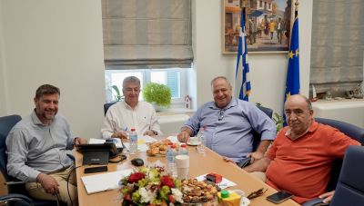 Λασίθι: Πράσινο φως για τη μεταφορά μαθητών - Υπογράφηκε από τον Περιφερειάρχη Κρήτης η σύμβαση