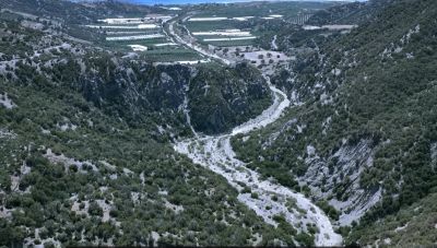 Ο Ποταμός που ρέει ανάποδα: Το κρυμμένο μυστικό της Κρήτης που λίγοι γνωρίζουν (βίντεο)