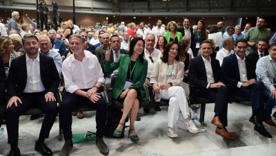 ΠΑΣΟΚ: Τα γκάλοπ, το διαφαινόμενο ντέρμπι και το debate ως κρίσιμος σταθμός
