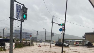 Ιαπωνία: Ένας νεκρός από τις φονικές πλημμύρες - 6 αγνοούμενοι (Βίντεο)